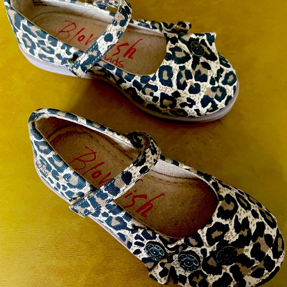 Blowfish MaryJanes NEW